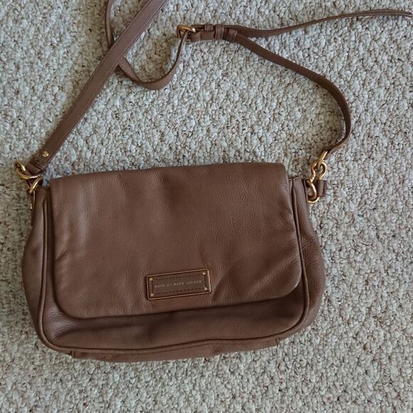 Marc by Marc Jacobs too hot to handle crossbody - Picture 1 of 10
